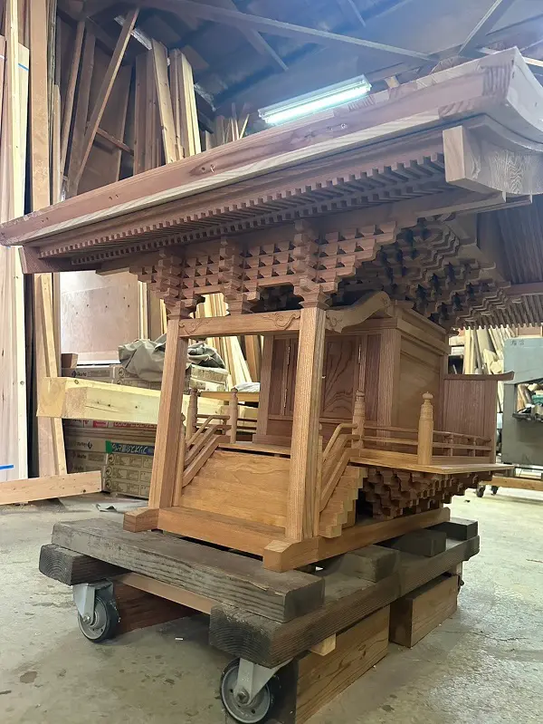 宮大工のご依頼も承ります！神奈川県横浜市・稲荷神社再建のため、祠を