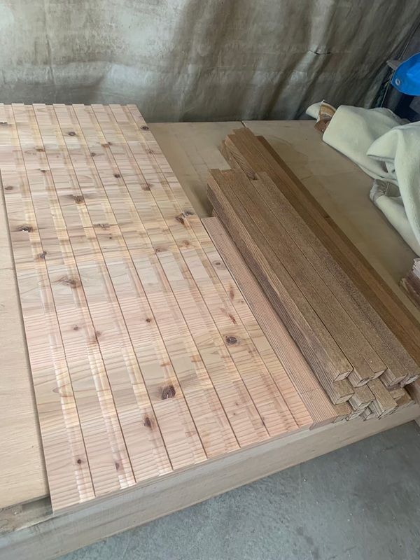 神奈川県横浜市・スリッパ棚作成作業!無垢材で温かみのあるデザインに (17)