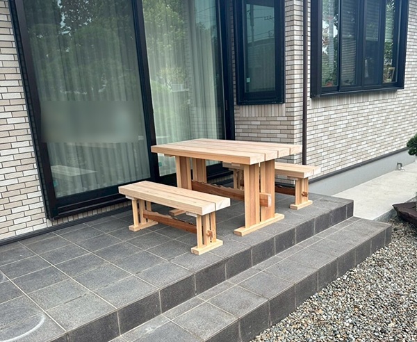 神奈川県横浜市・ご自宅解体時に残った木材で造作テーブルと造作ベンチ (11)