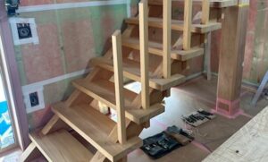 アイキャッチ：K様邸階段造作中