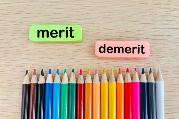 リビング階段と廊下階段-メリデメ