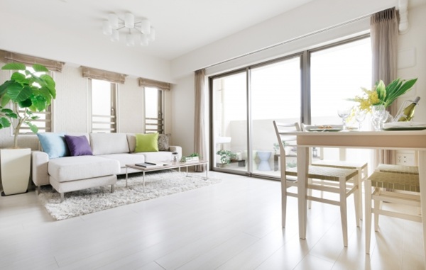 広い家は本当に暮らしやすい?注文住宅で考える間取りの工夫とポイント-広いリビング